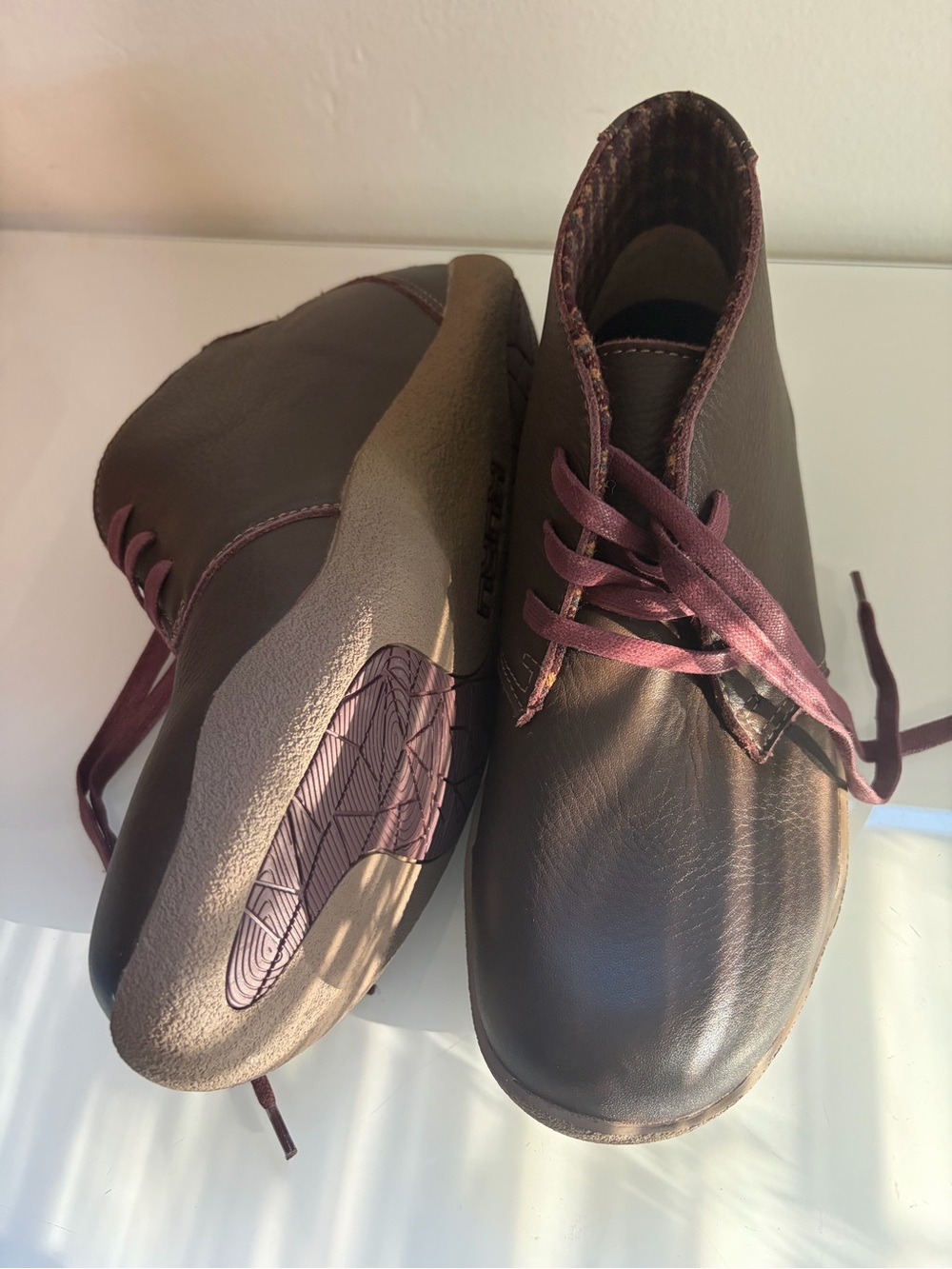 KURU Women's Chukka Boots in Dark Brown with Plum Laces NWOT